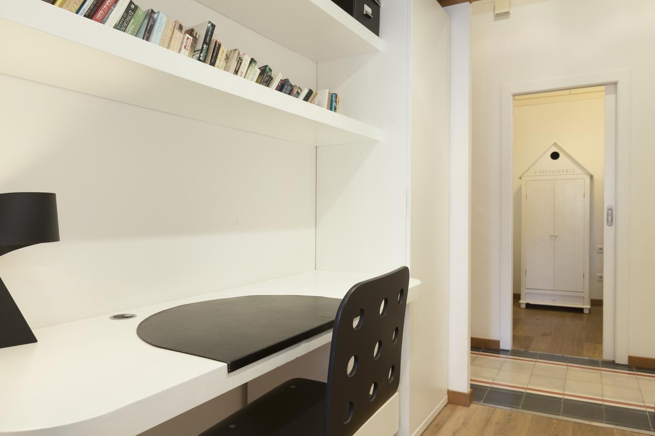 Akira Flats Roger De Flor Chic Apartment Barcellona Esterno foto